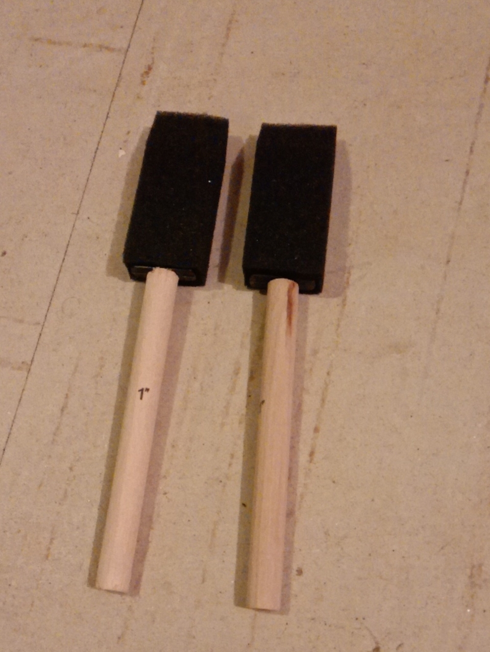 Unbranded Black Foam Paint Brushes with Wooden Handles - 1" (Set of 2)